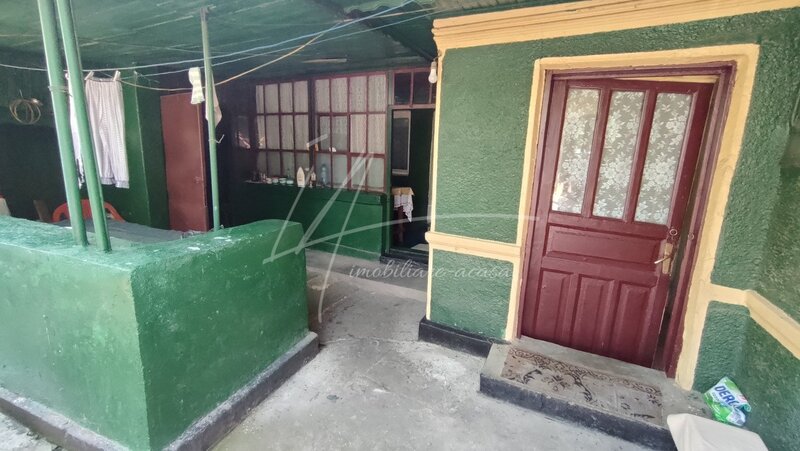 Sector 3, M. Republica, Industriilor, casa veche locuibila cu teren de 221 mp, 0%.