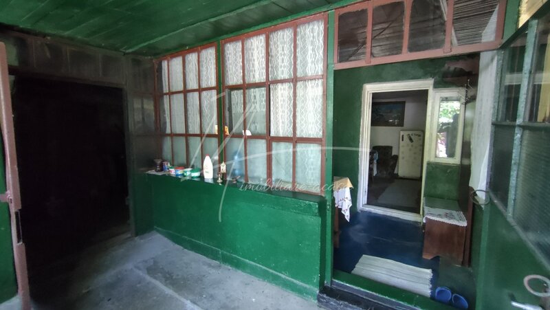 Sector 3, M. Republica, Industriilor, casa veche locuibila cu teren de 221 mp, 0%.